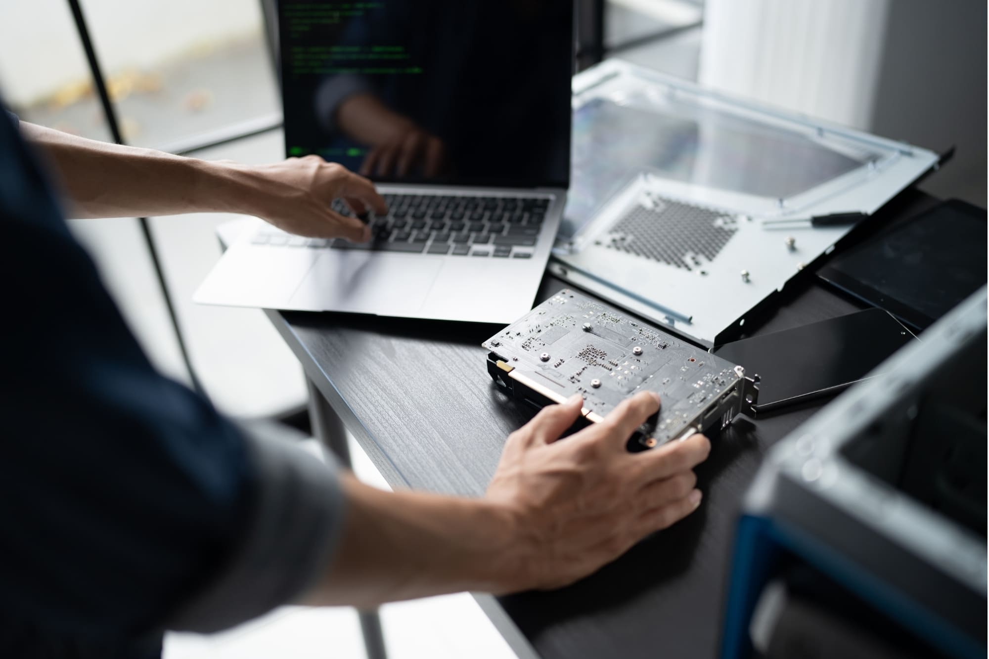Hire Data Warehouse Engineer 1 (1)